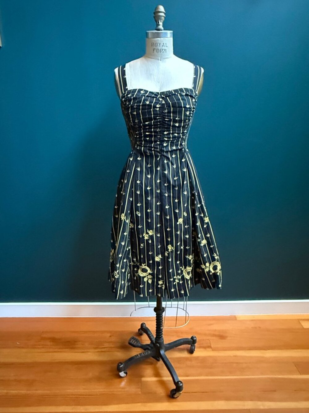 Moulinette Souers Anthropologie size 2 black and yellow sundress